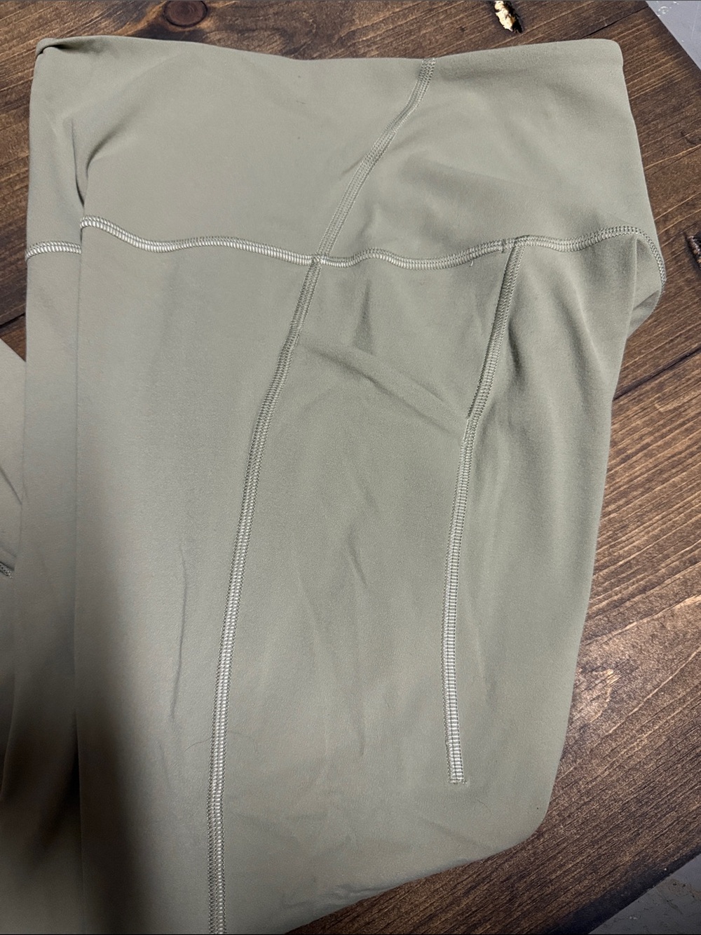 Lululemon Align Leggings with Pockets - Picture 5 of 7